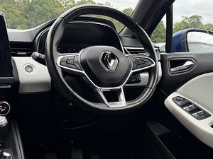 Renault Clio thumbnail
