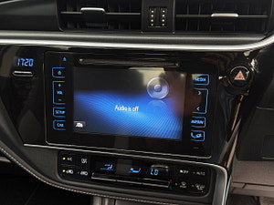 Toyota Auris thumbnail