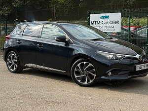 Toyota Auris thumbnail