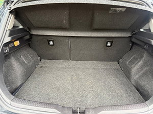 Toyota Auris thumbnail