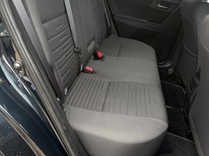 Toyota Auris thumbnail