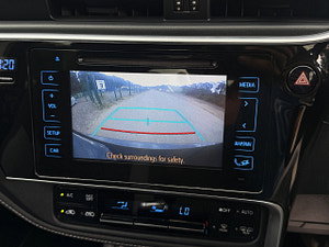 Toyota Auris thumbnail