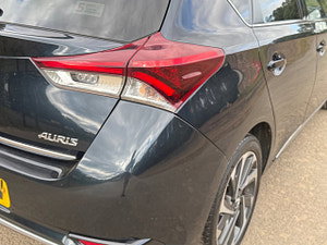 Toyota Auris thumbnail