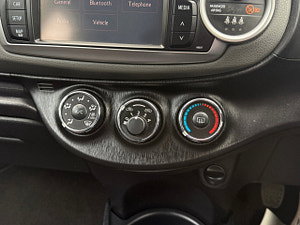Toyota Yaris thumbnail