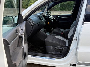 Volkswagen Tiguan thumbnail