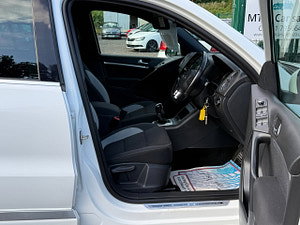 Volkswagen Tiguan thumbnail