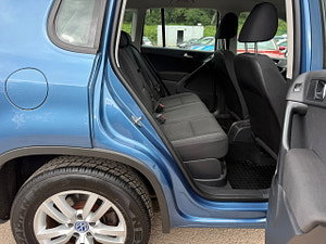Volkswagen Tiguan thumbnail
