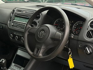 Volkswagen Tiguan thumbnail