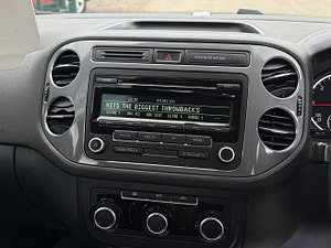 Volkswagen Tiguan thumbnail