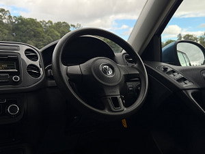 Volkswagen Tiguan thumbnail