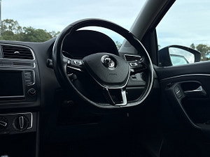 Volkswagen Polo thumbnail