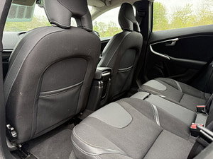 Volvo V40 thumbnail
