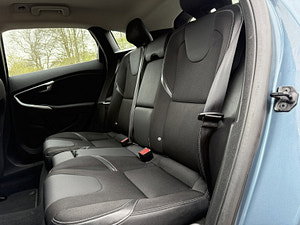 Volvo V40 thumbnail