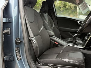 Volvo V40 thumbnail
