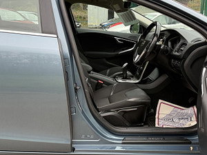 Volvo V40 thumbnail