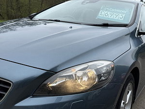 Volvo V40 thumbnail