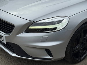 Volvo V40 thumbnail