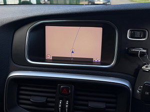 Volvo V40 thumbnail