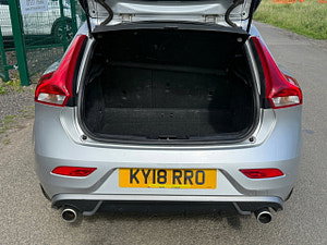 Volvo V40 thumbnail