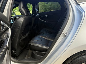 Volvo V40 thumbnail