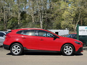 Volvo V40 Cross Country thumbnail