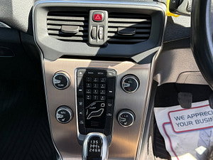 Volvo V40 Cross Country thumbnail