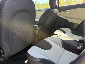 Volvo V40 Cross Country thumbnail
