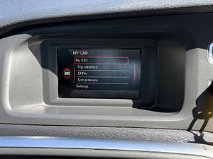 Volvo V40 Cross Country thumbnail