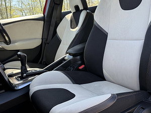 Volvo V40 Cross Country thumbnail