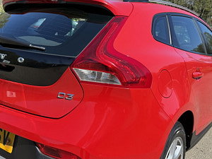 Volvo V40 Cross Country thumbnail