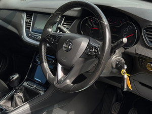 Vauxhall Grandland X thumbnail