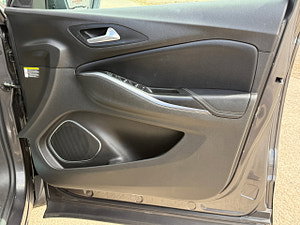 Vauxhall Grandland X thumbnail