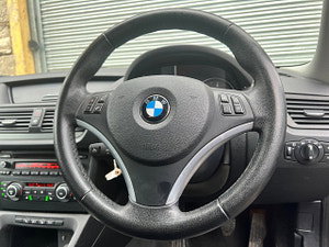 BMW X1 thumbnail