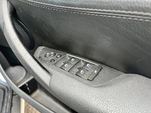 BMW X1 thumbnail