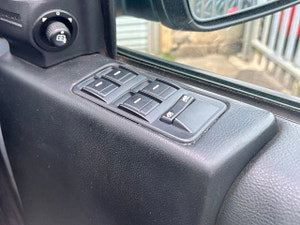 Land Rover Discovery 3 thumbnail