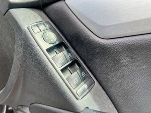 Mercedes-Benz C Class thumbnail