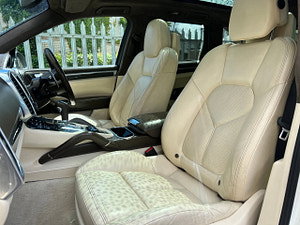 Porsche Cayenne thumbnail