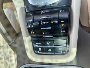 Porsche Cayenne thumbnail