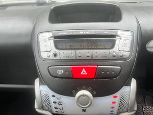 Peugeot 107 thumbnail