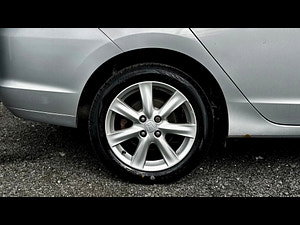 Honda Insight thumbnail