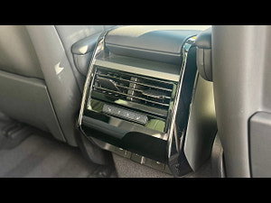 Land Rover Range Rover Sport thumbnail