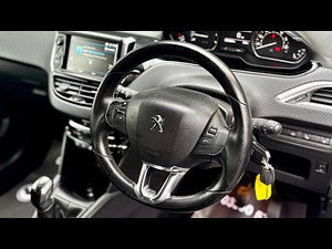 Peugeot 208 thumbnail