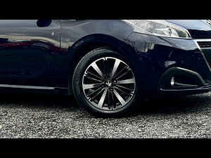 Peugeot 208 thumbnail