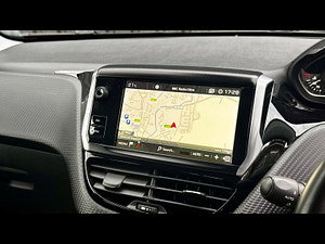 Peugeot 208 thumbnail