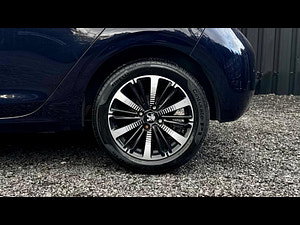 Peugeot 208 thumbnail