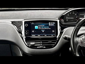 Peugeot 208 thumbnail