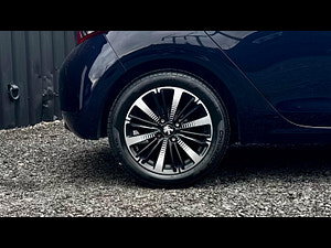 Peugeot 208 thumbnail