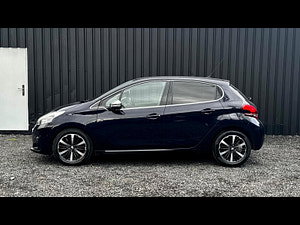 Peugeot 208 thumbnail
