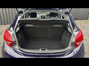 Peugeot 208 thumbnail