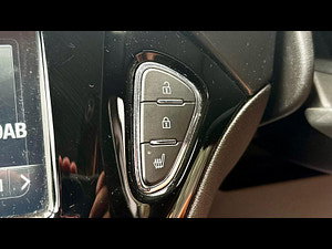 Vauxhall Corsa thumbnail